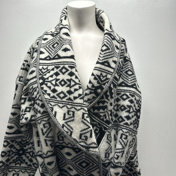 Veronica Beard Carrington Jacket Knit Coat Belted Wool Aztec Black White Size XL - Picture 4 of 13